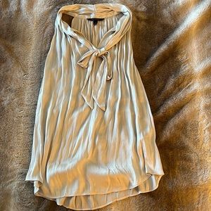 Banana republic champagne XS sleeveless silk like blouse